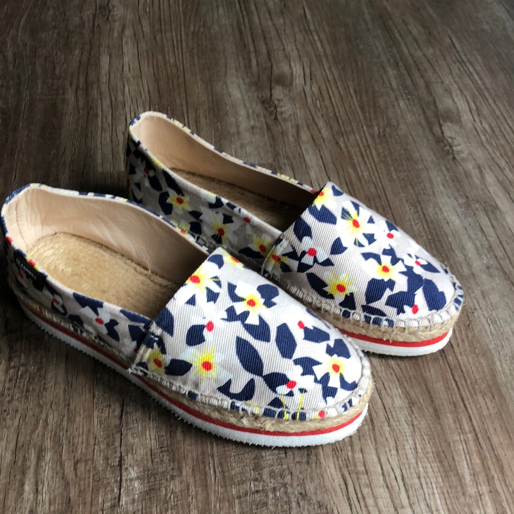 Jil Sander Navy Floral Espadrille Flats